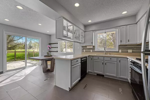 6311 Horseshoe Bend DR, Corcoran, MN 55340