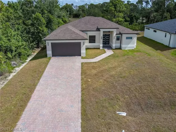 3316 4th ST SW, Lehigh Acres, FL 33976