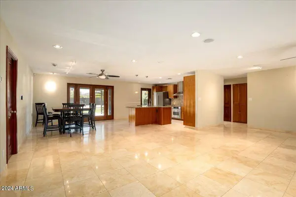 6345 E Via Estrella Avenue, Paradise Valley, AZ 85253