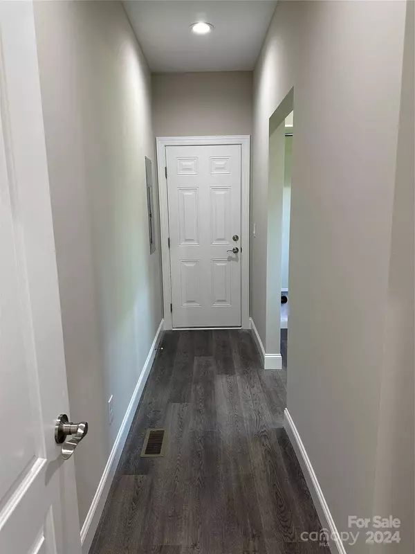 6055 Little Mountain RD, Sherrills Ford, NC 28673