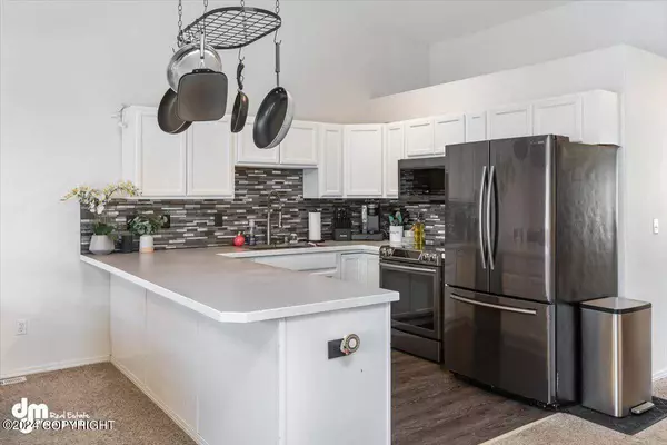 5820 Sapphire LOOP #42A, Anchorage, AK 99504