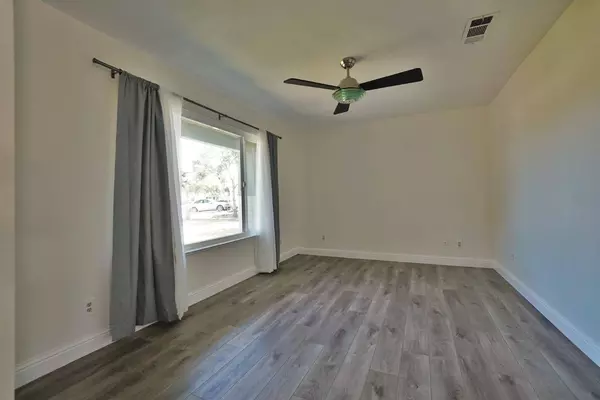 1145 Dominic Way, Hanford, CA 93230