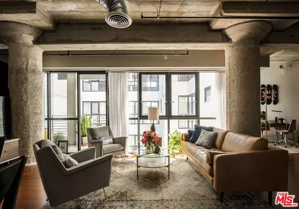 1100 S Grand Ave #A209, Los Angeles, CA 90015