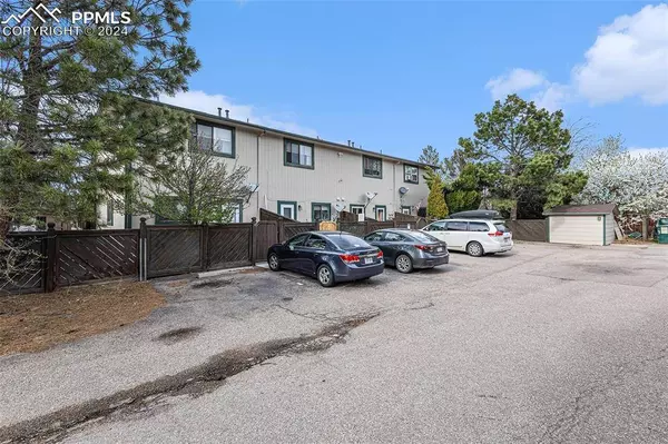 1125 Dublin BLVD, Colorado Springs, CO 80918