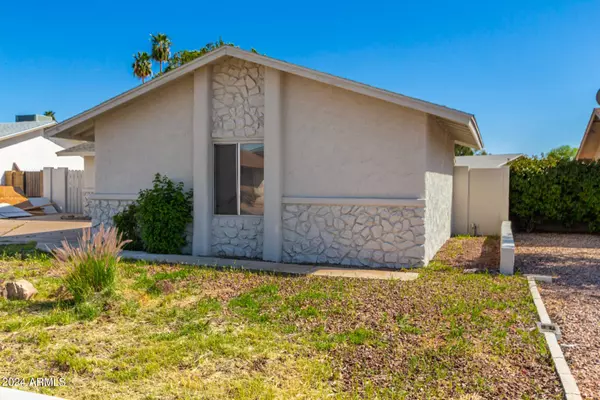 2151 W Enid Avenue, Mesa, AZ 85202