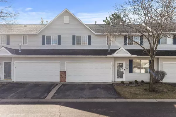 14281 Raymond LN, Eden Prairie, MN 55347