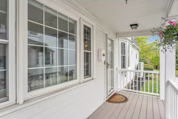 6 Temple Pl #6, Andover, MA 01810