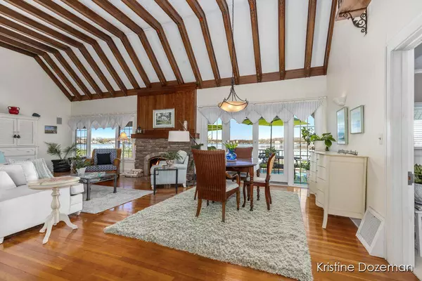 7287 Belding NE Road, Rockford, MI 49341