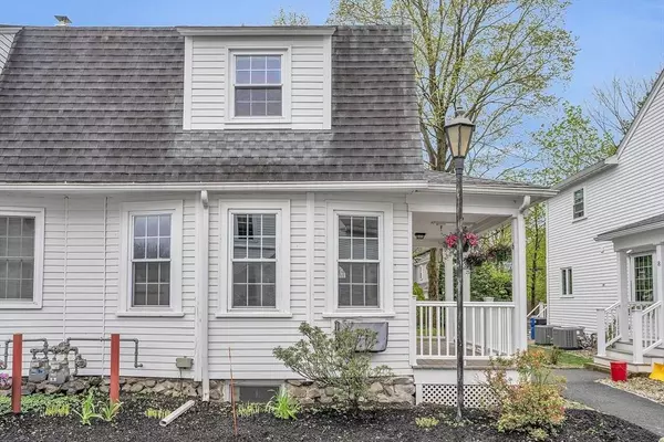 6 Temple Pl #6, Andover, MA 01810