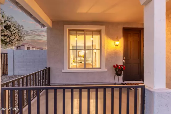 5144 W SADDLEHORN Road, Phoenix, AZ 85083