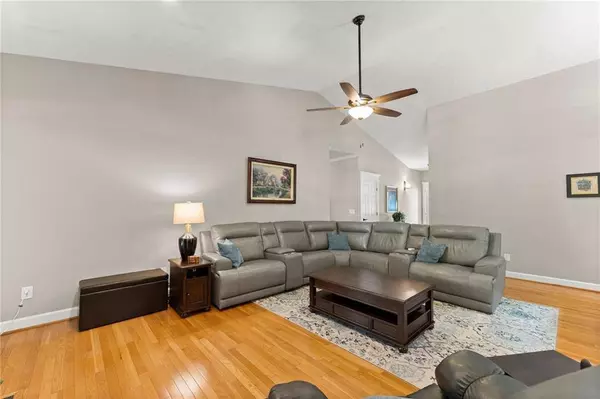 5735 Elm Tree DR, Buford, GA 30518