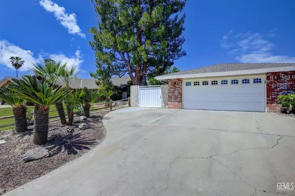 6600 Chelan Court, Bakersfield, CA 93309