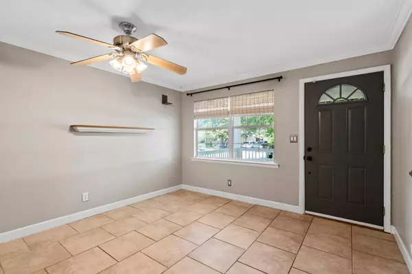 106 NW Thames Place, Fort Walton Beach, FL 32548