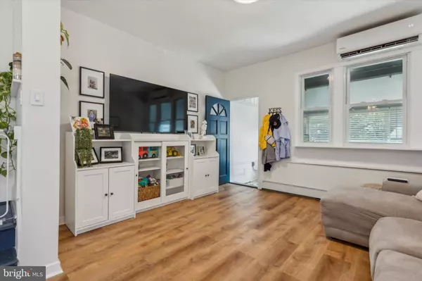 107 OSBORN ST, Philadelphia, PA 19128