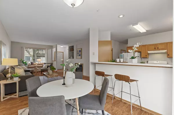 14281 Raymond LN, Eden Prairie, MN 55347