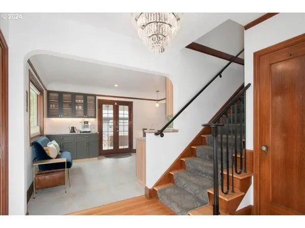 1008 NE 33RD AVE, Portland, OR 97232