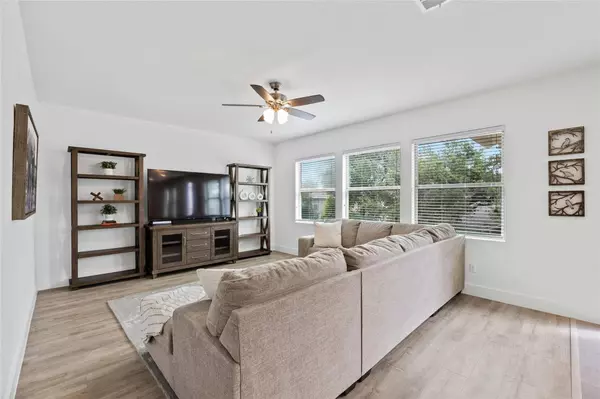 1932 Muhly Bush BND, Leander, TX 78641