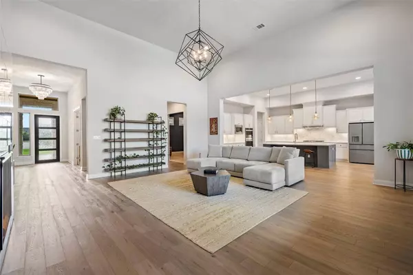 266 Dally CT, Dripping Springs, TX 78620