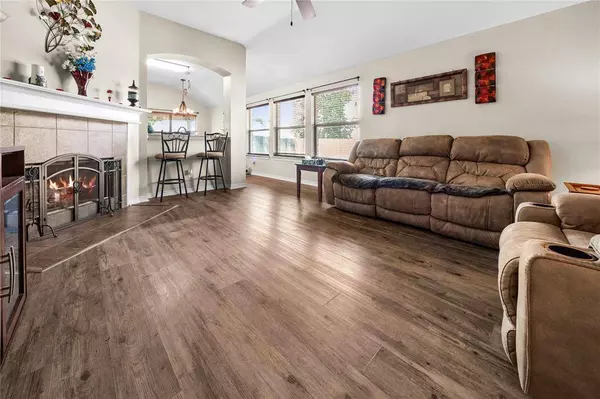 402 Asher, Lindale, TX 75771