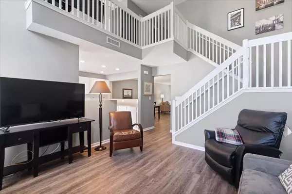 544 Crawford DR, Westfield, IN 46074