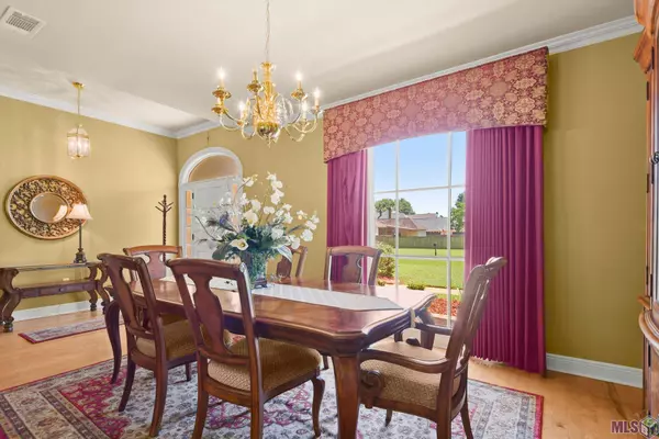 17513 BEACHWOOD AVE, Baton Rouge, LA 70817