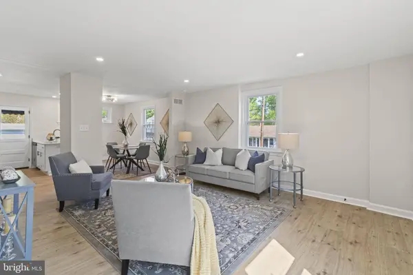 262 E AVON RD, Brookhaven, PA 19015