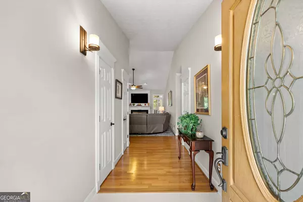 5735 Elm Tree DR, Buford, GA 30518