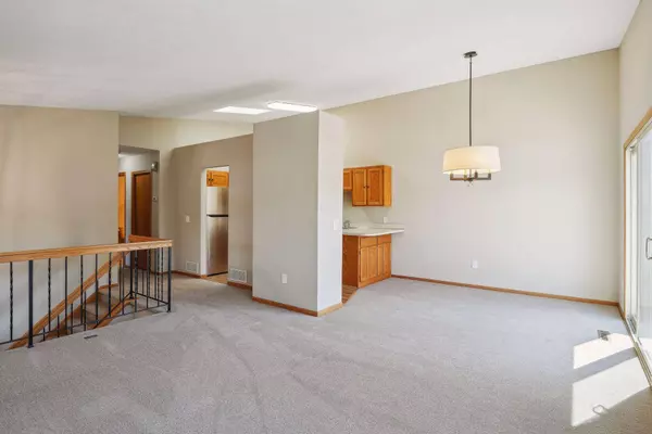 4314 Clemson CIR #A, Eagan, MN 55122