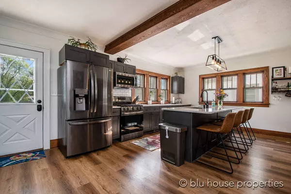 1424 Jennette NW Avenue, Grand Rapids, MI 49504