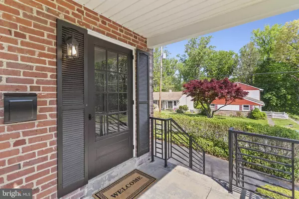 262 E AVON RD, Brookhaven, PA 19015