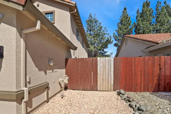 335 Bald Eagle DR, Vacaville, CA 95688