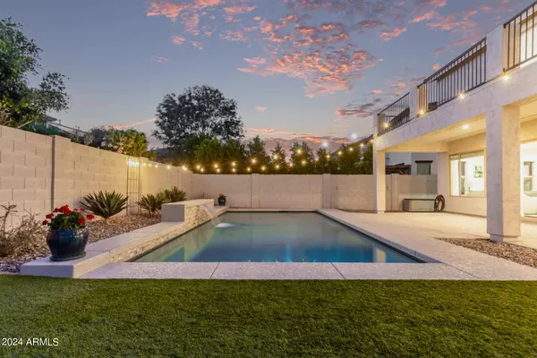 5144 W SADDLEHORN Road, Phoenix, AZ 85083