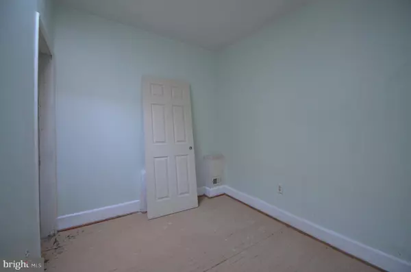 2707 PRESBURY ST, Baltimore, MD 21216