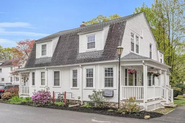 6 Temple Pl #6, Andover, MA 01810