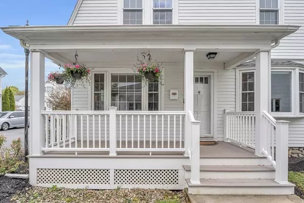 6 Temple Pl #6, Andover, MA 01810