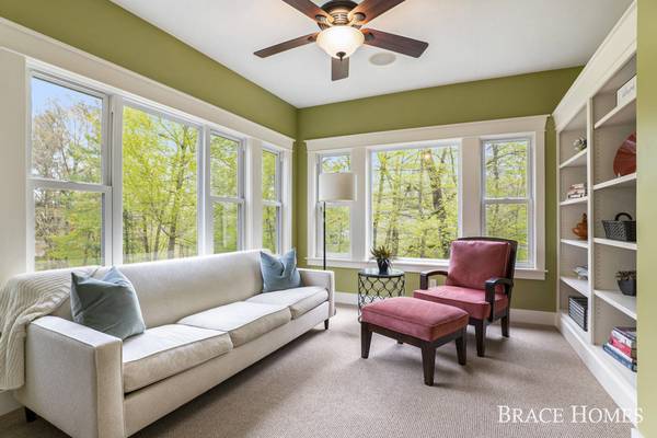 7354 Terrie Lynn NE Drive, Belmont, MI 49306