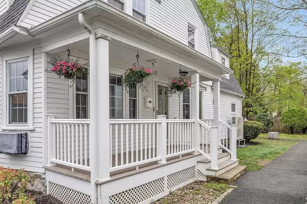 6 Temple Pl #6, Andover, MA 01810