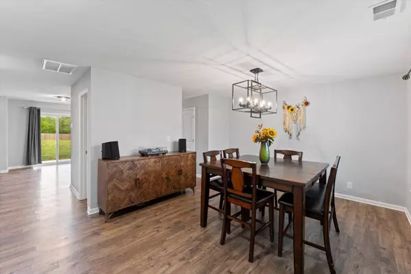 15224 Foamflower Ln, Sale Creek, TN 37373