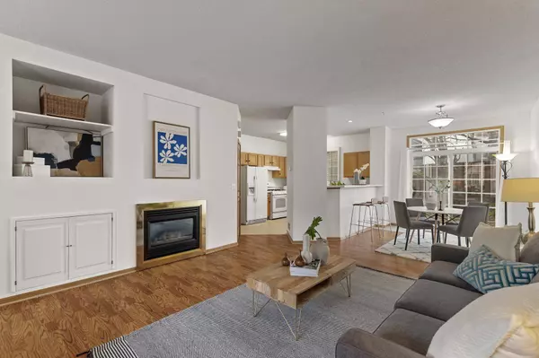 14281 Raymond LN, Eden Prairie, MN 55347