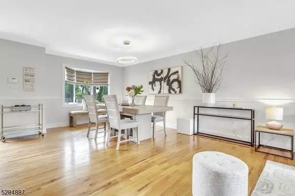 588 Oak Ave, Saddle Brook Twp., NJ 07663