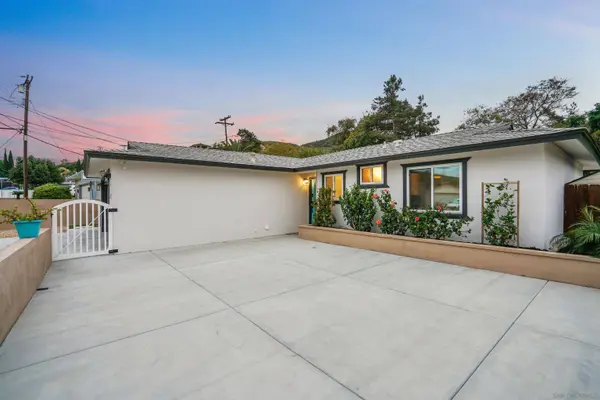 9178 Bird St, Santee, CA 92071