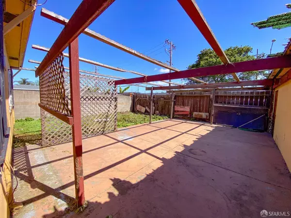 10660 Acalanes DR, Oakland, CA 94603