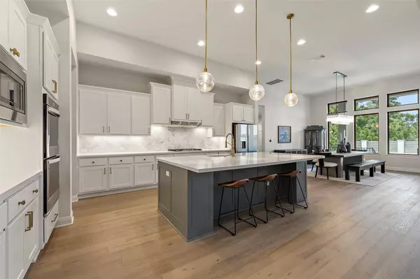 266 Dally CT, Dripping Springs, TX 78620