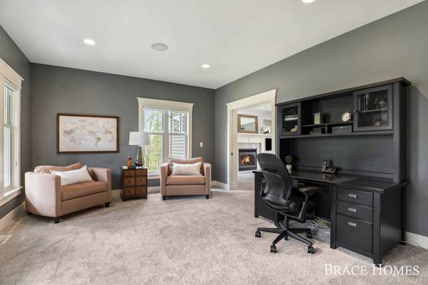 7354 Terrie Lynn NE Drive, Belmont, MI 49306