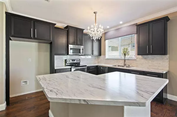 9117 Cranston Court, Aubrey, TX 76227