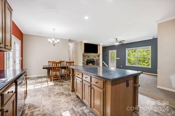 14 Tom Worley RD, Leicester, NC 28748