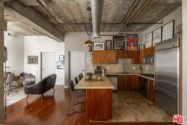 1100 S Grand Ave #A209, Los Angeles, CA 90015