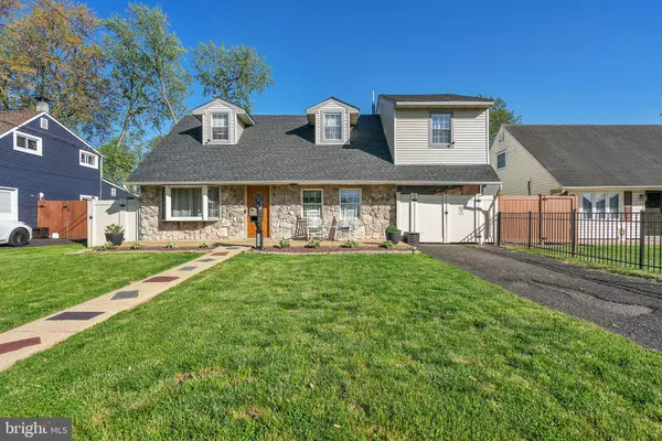 2935 NORMANDY DR, Philadelphia, PA 19154