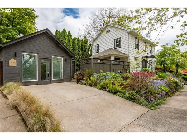 1008 NE 33RD AVE, Portland, OR 97232