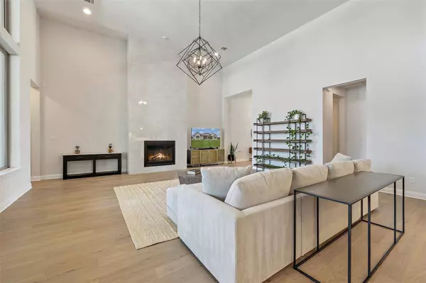 266 Dally CT, Dripping Springs, TX 78620